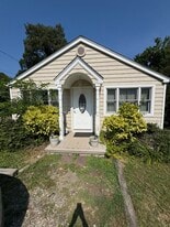 Building Photo - 10 Bayview Ct