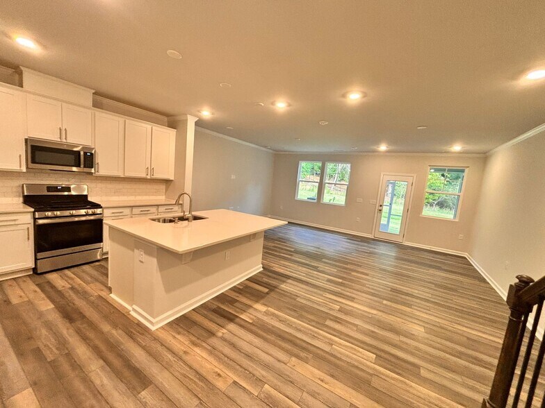 Building Photo - 1502 Foal Run Trl
