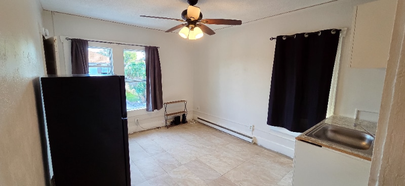 Building Photo - 306 Taylor Ave