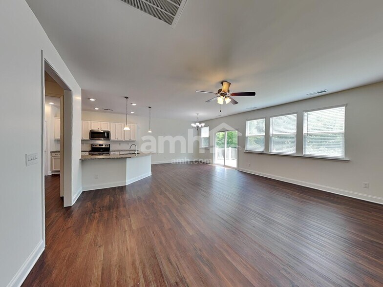 Building Photo - 10831 Maryanna Ct
