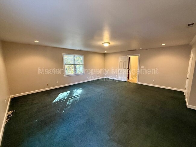 Building Photo - 306 Cary Pines Dr