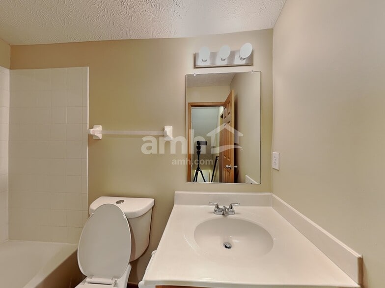 Building Photo - 6019 Haydens Crossing Blvd