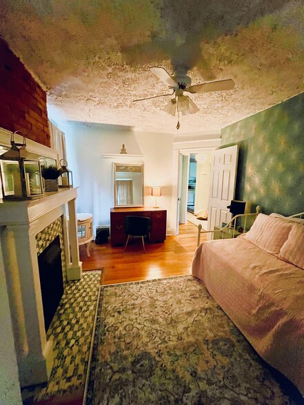 2nd bedroom - 3418 Brotherton Rd