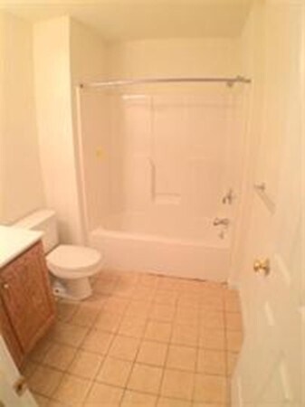 Building Photo - 52 Tulip Cir