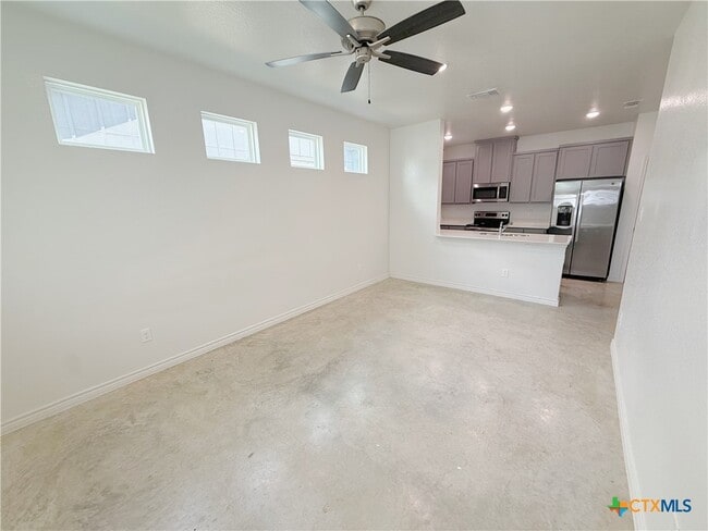 Building Photo - 215 A Riptide Dr