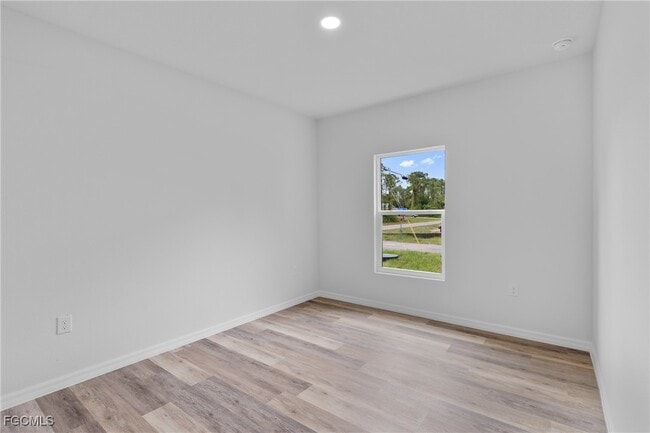 Building Photo - 945 Butler St E