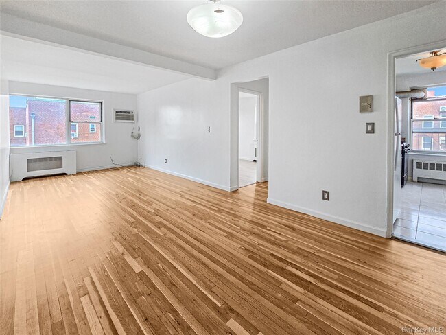 Primary Photo - 138-33 Jewel Ave