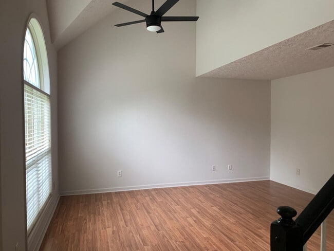 Building Photo - 2225 Sonoma Pl