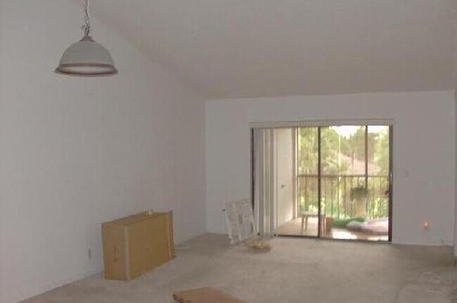 Building Photo - 12260 Sag Harbor Ct