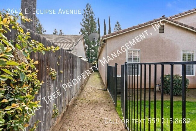 Building Photo - 2642 E Eclipse Ave
