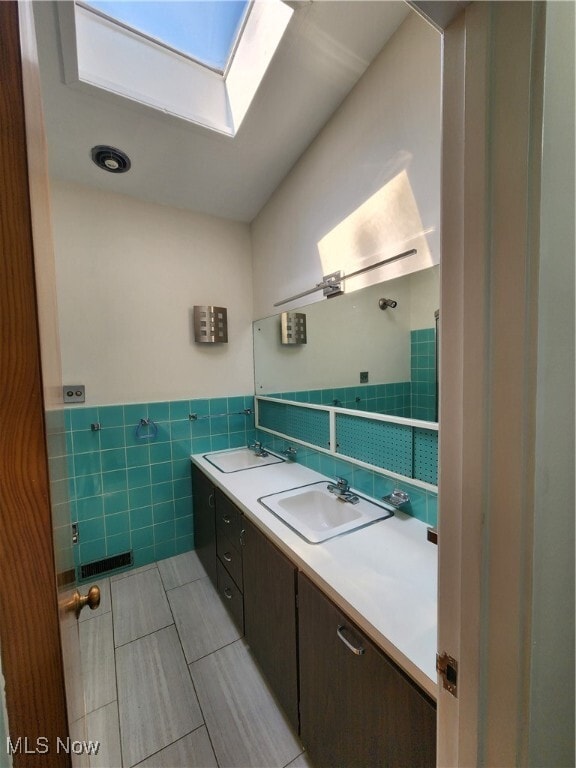 Building Photo - 24160 Buckhurst Dr