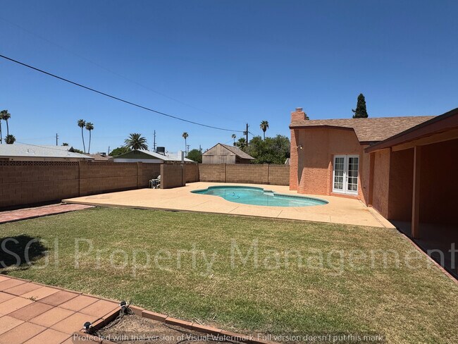 Building Photo - 3817 W Frier Dr