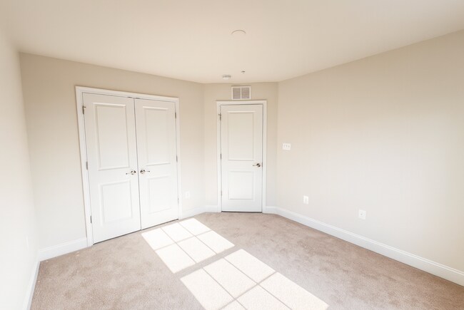 Building Photo - 23788 Myrtle Glen Way