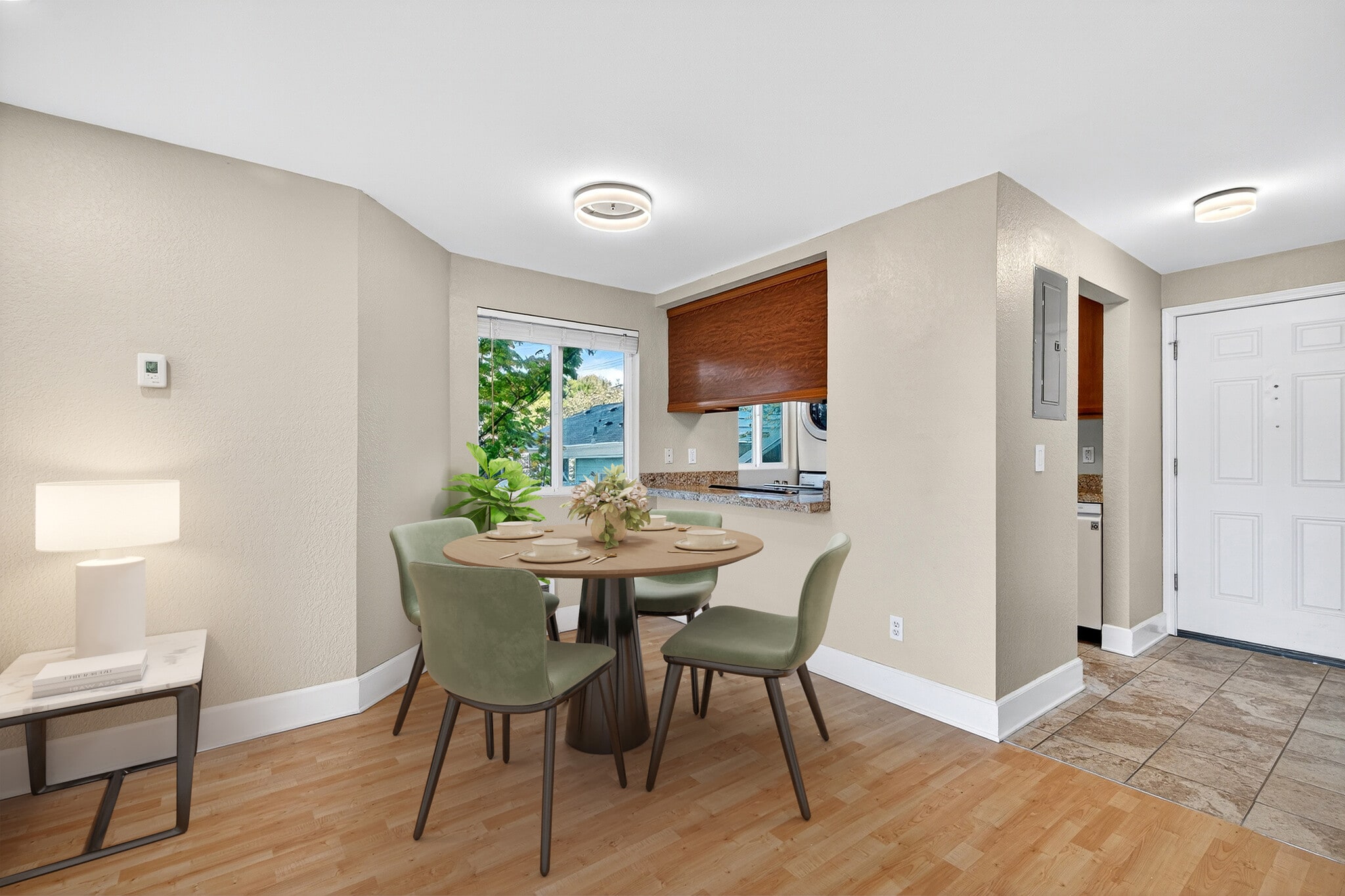 Dining room - 3053 14th Ave W