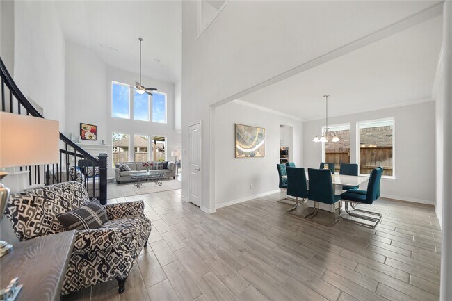 Building Photo - 1711 Country Air Ln