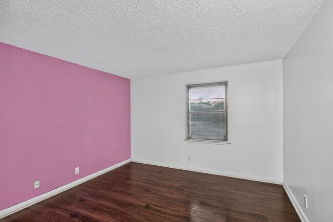 Building Photo - 2929 Selena Dr
