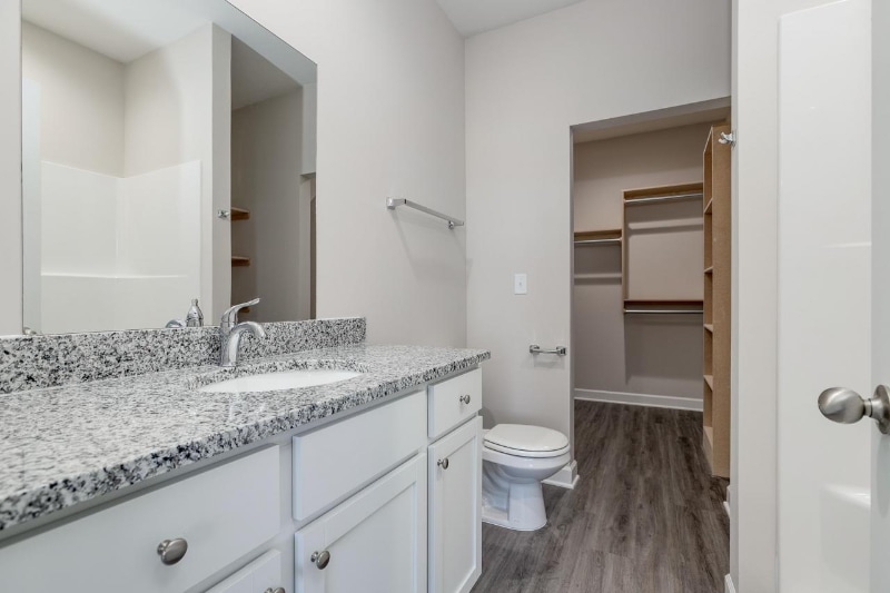 Building Photo - 12031 W Shadow Lakes St