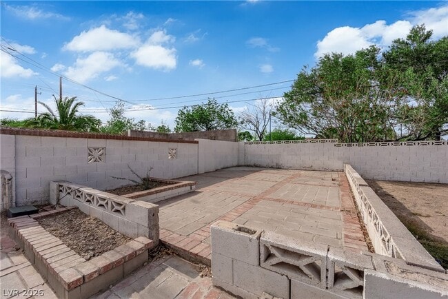 Building Photo - 2845 Rosanna St