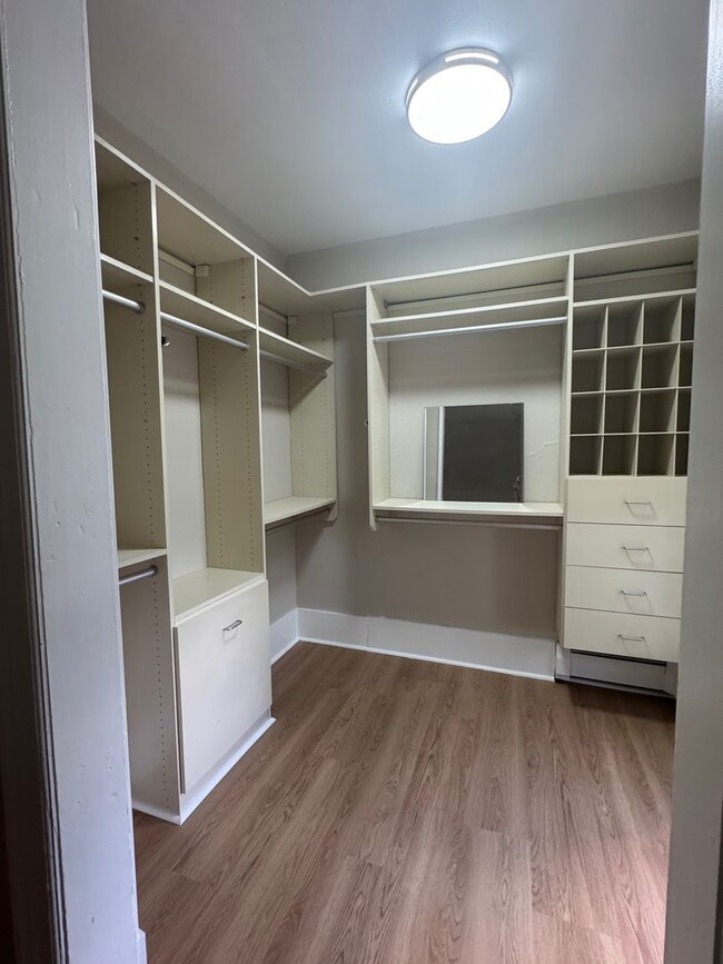 Building Photo - Embrace Timeless Charm with Modern Comfort