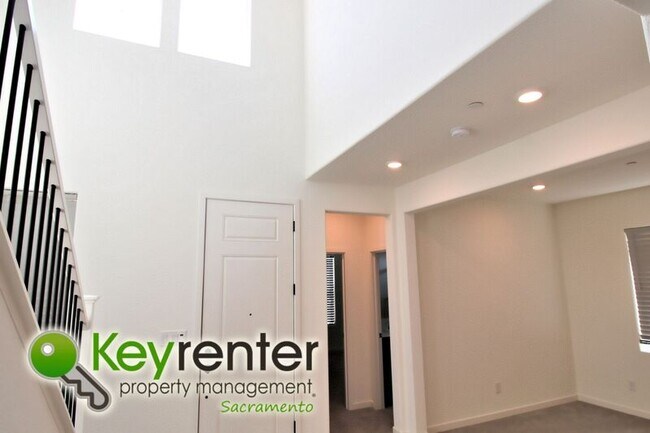 Building Photo - 4684 Flagstaff Dr
