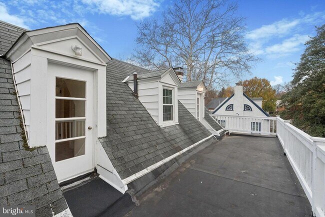 Building Photo - 62 W Lodges Ln