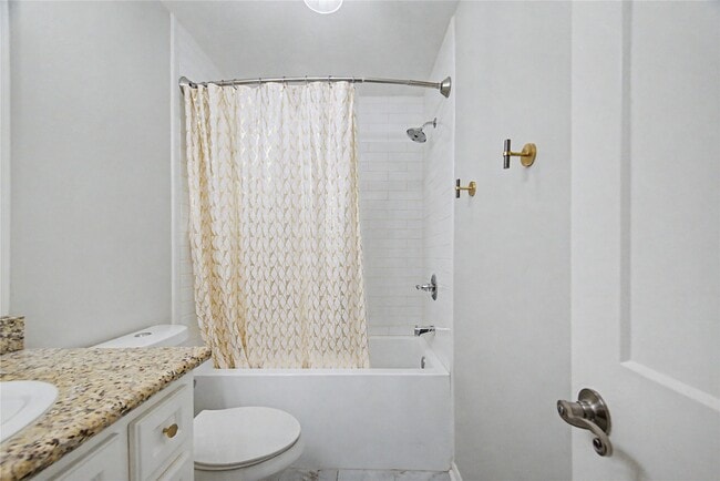 Building Photo - 1104 Buckner St