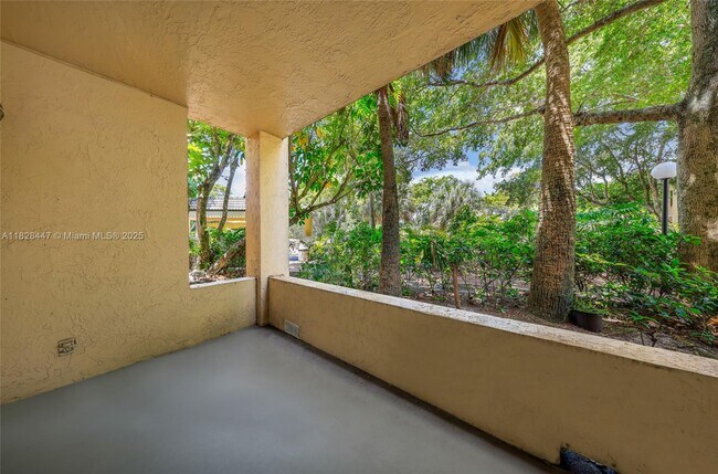Building Photo - 9999 Summerbreeze Dr