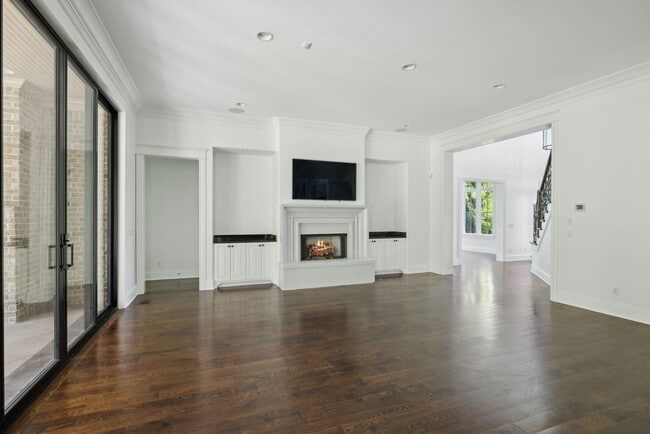 Building Photo - 3 Crooked Stick Ln