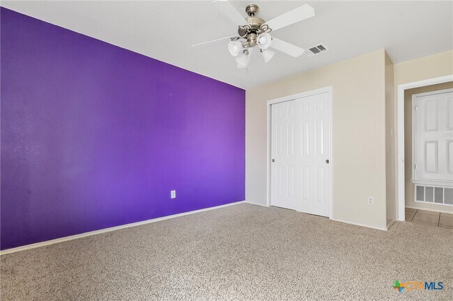 Building Photo - 200 Memory Ln