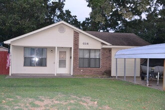 Building Photo - 614 Highland Ave