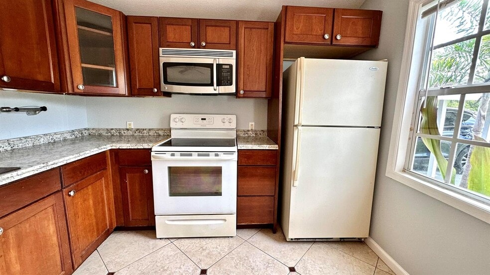 Primary Photo - 439 46th St