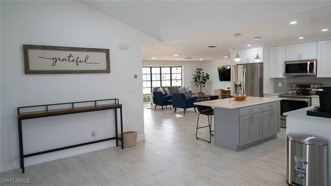 Building Photo - 438 Torrey Pines Point