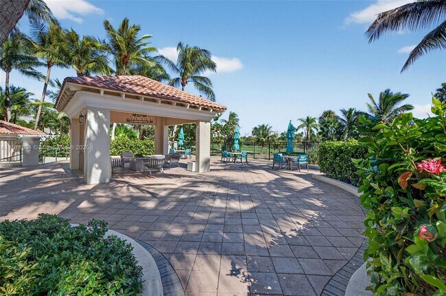 Building Photo - 19501 W Country Club Dr