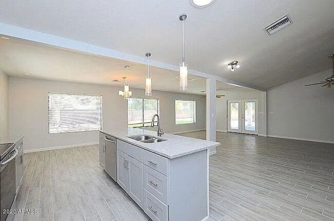 Building Photo - 6431 E Sandra Terrace