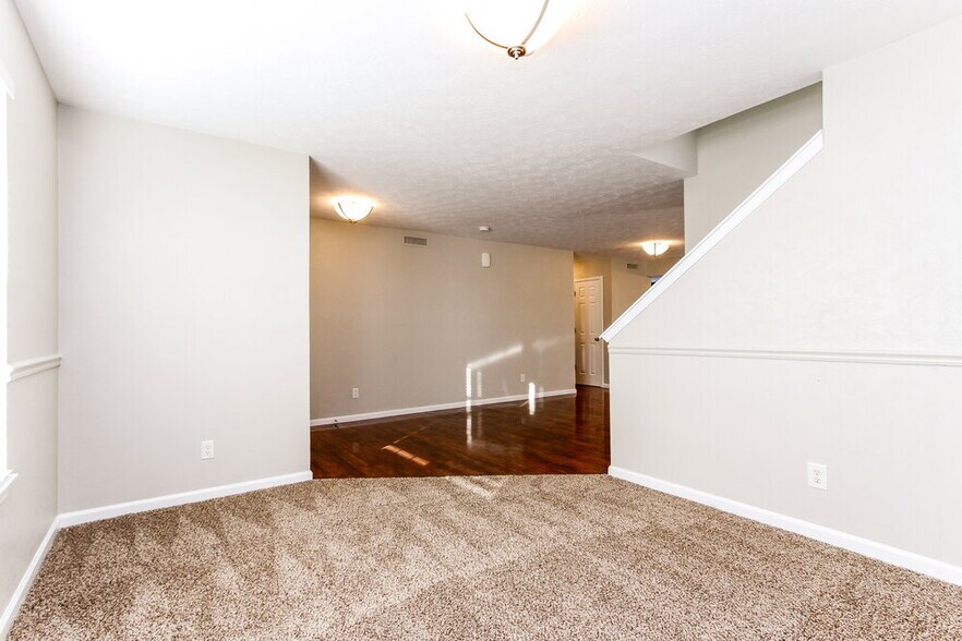 Building Photo - 1051 Pine Ridge Way