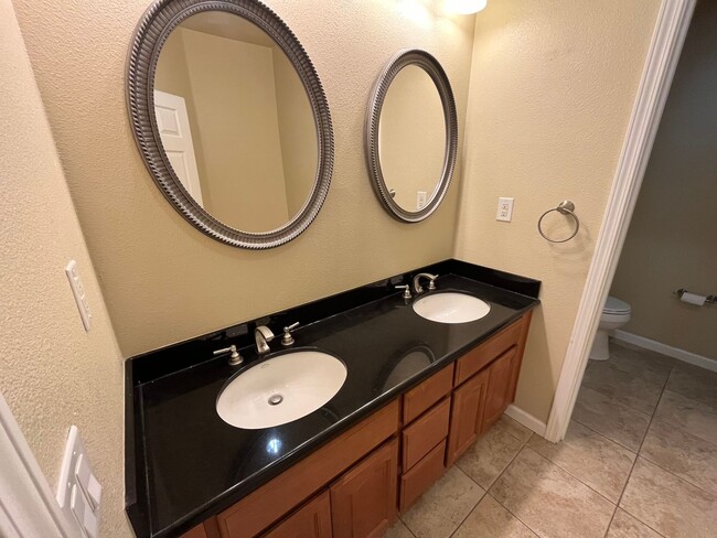 Building Photo - Upgraded and Beautiful Spacious 4 Bedroom ...