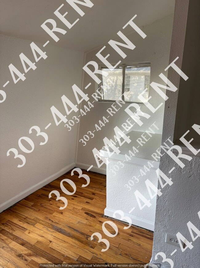 Building Photo - 10625
