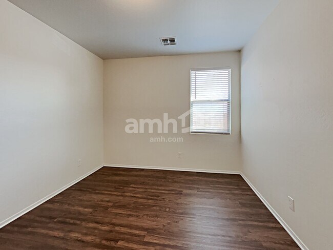 Building Photo - 17578 W Ironwood St