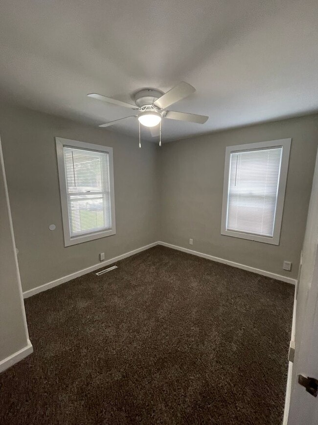 Building Photo - Remodeled 2 Bedroom Home Available NOW