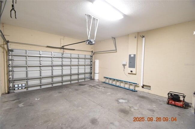 Building Photo - 7108 S Trask St