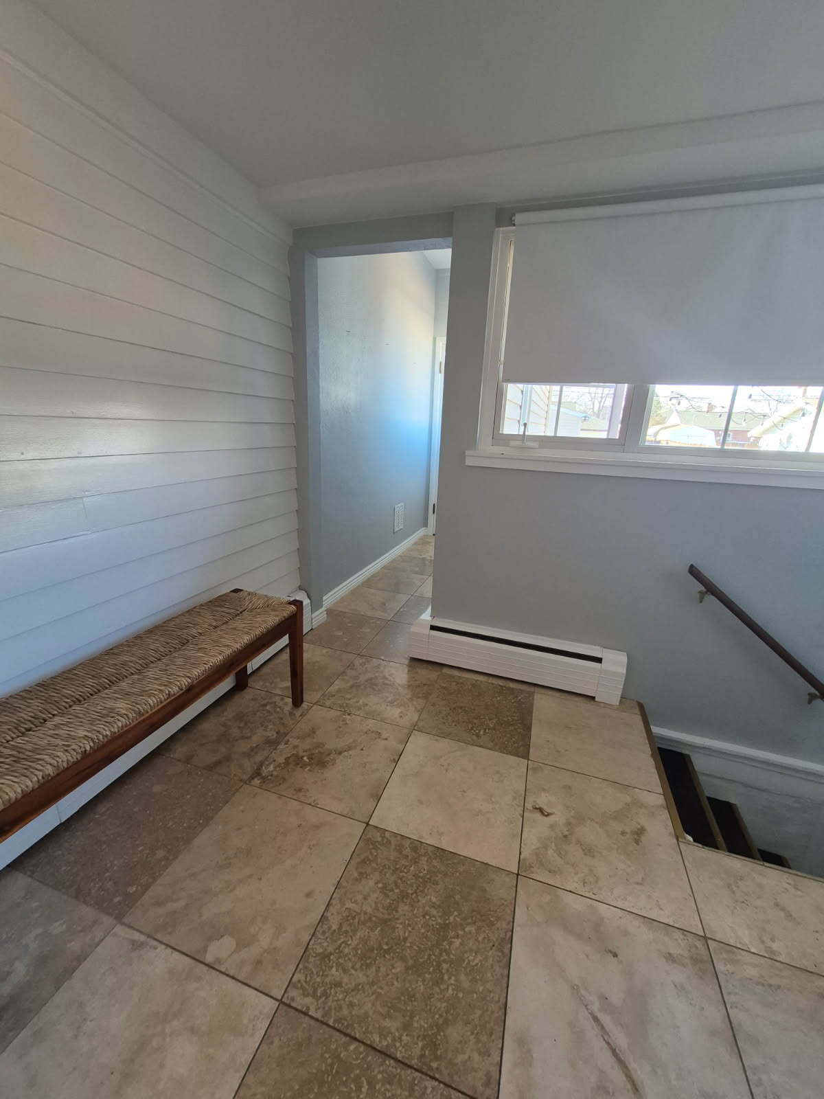 Building Photo - 211 S 6th Ave