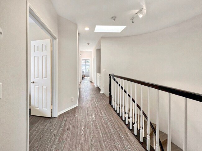 Building Photo - 9761 Claiborne Square