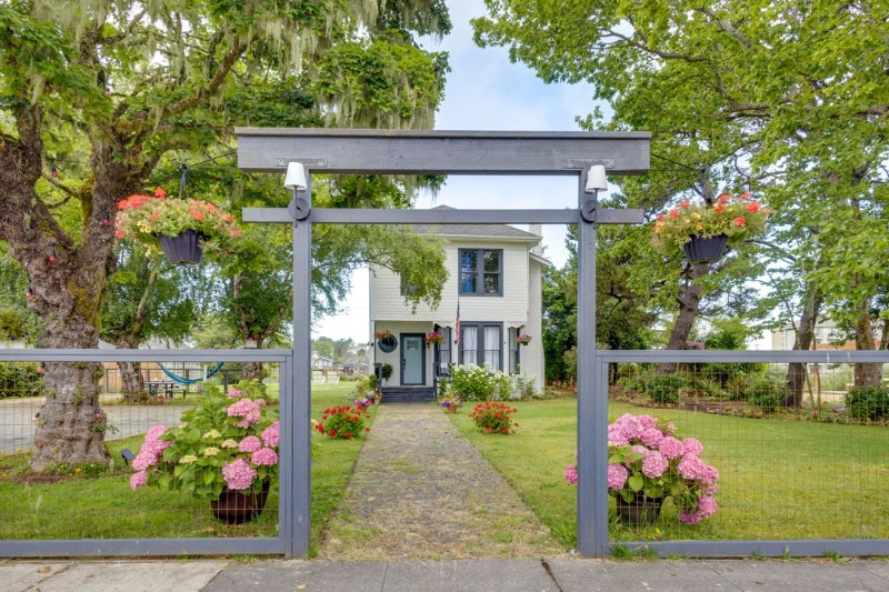 Building Photo - 414 S Holladay Dr