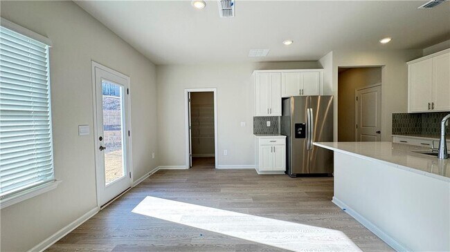 Building Photo - 227 Water Oak Wy