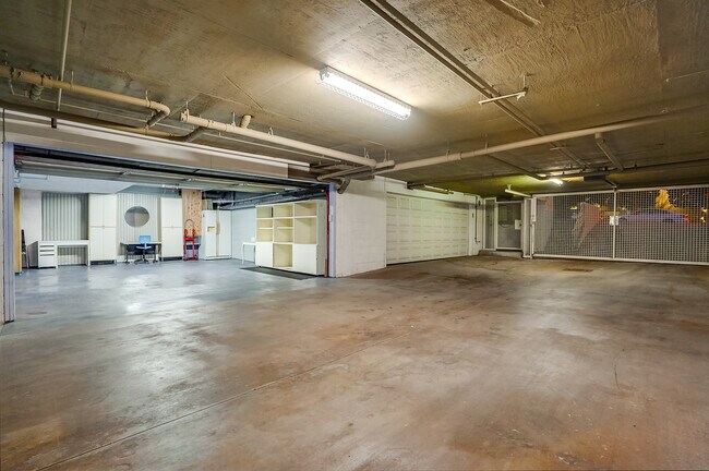 Building Photo - 1128 22nd St