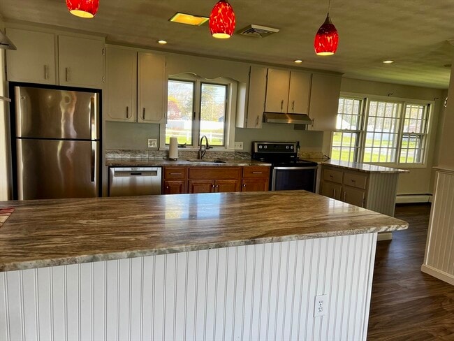 Building Photo - 1 Perkins Rd