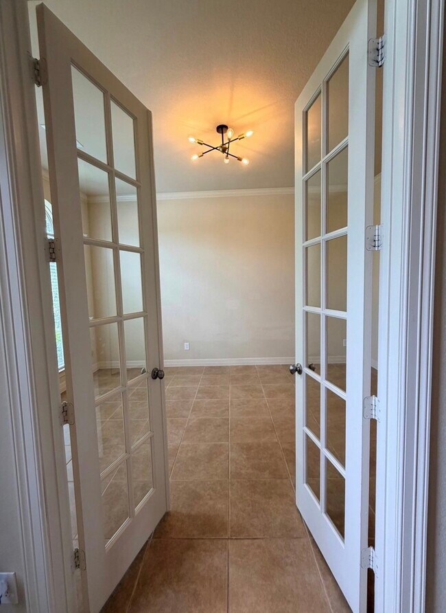 Building Photo - 5423 Lachlan Springs Ln