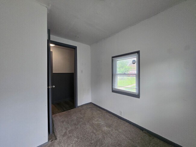 Building Photo - 2832 Rushland Dr