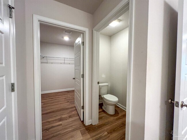 Building Photo - 6351 Burrow Ln