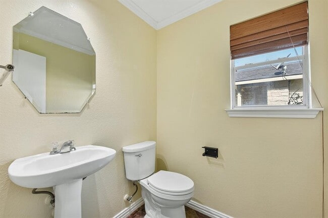 Building Photo - 12712 Ring Dr